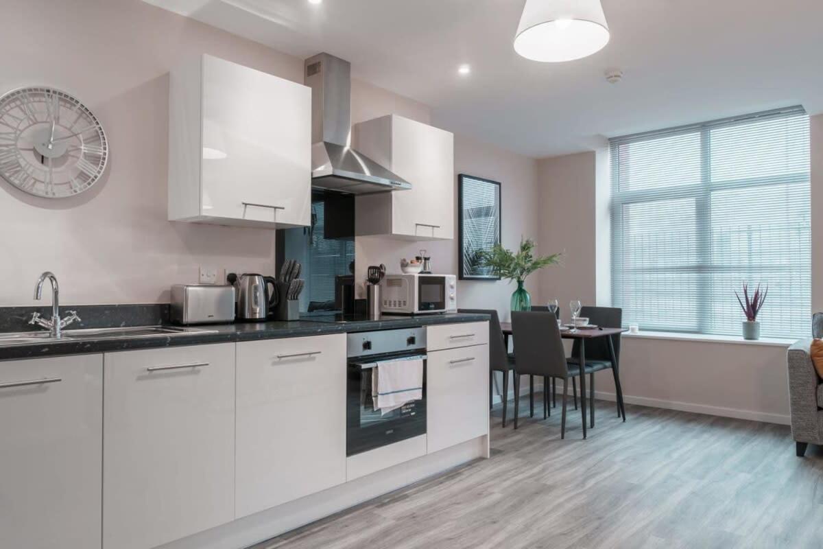 Contemporary 2 Bed Manchester Apartment - Sleeps 4 Екстер'єр фото