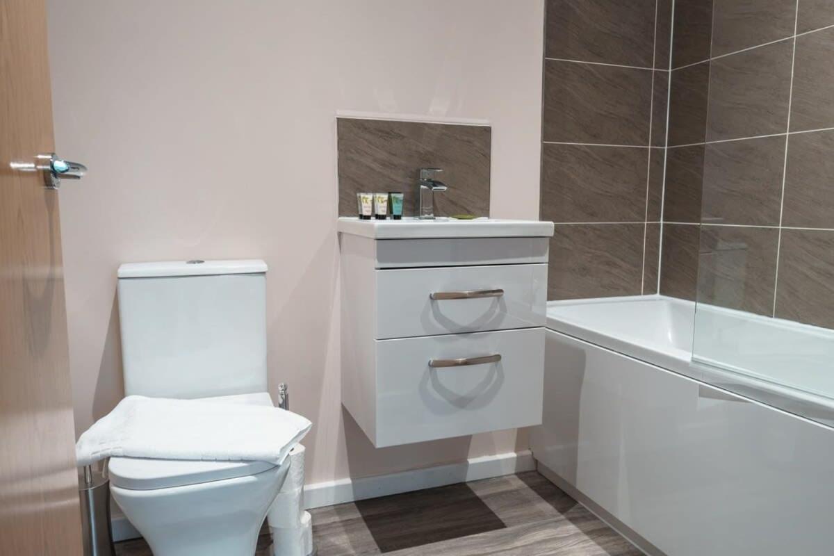 Contemporary 2 Bed Manchester Apartment - Sleeps 4 Екстер'єр фото
