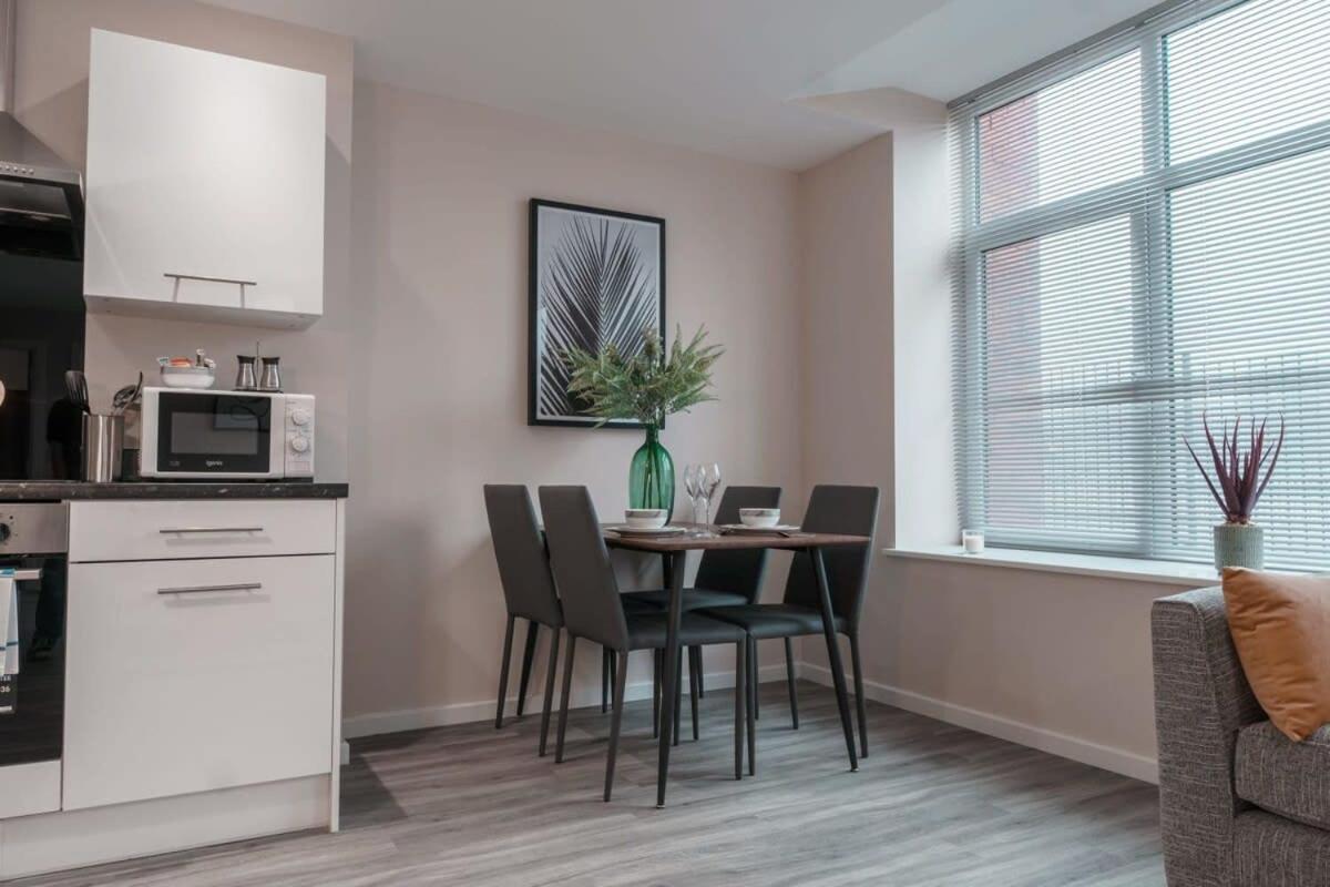 Contemporary 2 Bed Manchester Apartment - Sleeps 4 Екстер'єр фото
